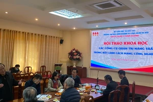 Các đại biểu, nhà khoa học tham dự hội thảo.