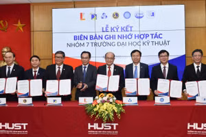 Lễ ký kết diễn ra dưới sự chứng kiến của Thứ trưởng Hoàng Minh Sơn.