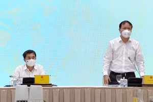 Thứ trưởng Bộ Công thương Đỗ Thắng Hải trả lời báo chí tại buổi họp báo chiều 11/8.