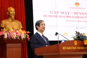 Bộ trưởng Nguyễn Kim Sơn phát biểu tại buổi lễ.