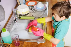 Khả năng tự kiểm soát sẽ được củng cố khi một đứa trẻ buộc phải kiên nhẫn làm việc cho đến khi hoàn thành nhiệm vụ. (Ảnh: ITN).