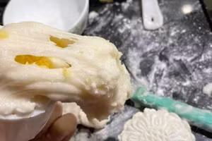 Cười chảy nước mắt với 'thảm họa' bánh Trung thu của hội ghét bếp