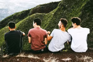 Không một người đàn ông nào muốn mình trở thành trung tâm vũ trụ của phụ nữ. (Ảnh: ITN).