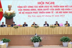 Tổng Bí thư Nguyễn Phú Trọng; Chủ tịch nước Nguyễn Xuân Phúc; Chủ tịch Quốc hội Vương Đình Huệ; Thủ tướng Phạm Minh Chính và các Phó Thủ tướng dự, chủ trì và điều hành hội nghị. Ảnh: Dương Giang/TTXVN