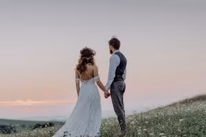 Có nhiều khó khăn và căng thẳng đi kèm với việc tái hôn. (Ảnh: ITN).