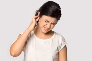 Trời lạnh có thể khiến mũi bạn đỏ lên, chân bạn ngứa ran và cũng có thể làm tăng nguy cơ mất thính lực. (Ảnh: ITN)