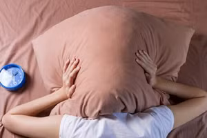 5 lý do bạn không nên đi ngủ khi đang tức giận