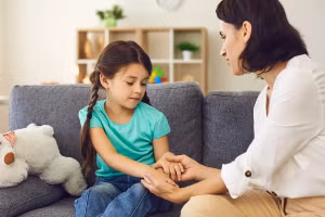 Hành vi bắt nạt có thể có tác động lâu dài trong những năm trưởng thành. (Ảnh: ITN).