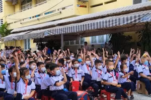 Tại một số khu đô thị, khu dân cư, khu nhà ở dành cho công nhân, người thu nhập thấp còn thiếu các công trình hạ tầng giáo dục (trường mầm non, trường tiểu học), trạm y tế - Ảnh minh họa