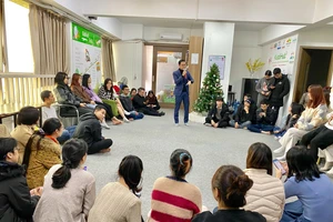 Vũ Văn Tùng - CEO của KiddiHub kêu gọi toàn bộ nhân sự cùng nhau góp 01 ngày lương giúp các em nhỏ có Tết ấm áp hơn. 