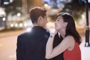 Đôi khi việc làm mẹ đơn thân thực sự tạo ra ít áp lực hơn cho mối quan hệ. (Ảnh: ITN)