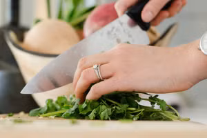 Chỉ cần dành một phút để suy nghĩ về những gì bạn sắp làm sẽ tạo nên sự khác biệt. (Ảnh: ITN).