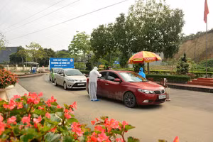 Một chốt kiểm soát dịch bệnh trên địa bàn tỉnh Tuyên Quang. 