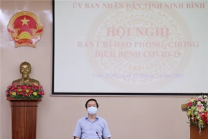 Ông Phạm Quang Ngọc, Chủ tịch UBND tỉnh Ninh Bình phát biểu tại hội nghị.