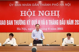 Phó Chủ tịch Thường trực UBND TP Hà Nội Lê Hồng Sơn phát biểu tại hội nghị.