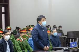 Bị cáo Nguyễn Đức Chung tại phiên toà xét xử. Ảnh: Tuyến Phan.