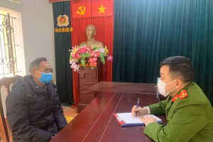 Đối tượng Trịnh Xuân Hưởng tại cơ quan điều tra. Ảnh: Công an Lạng Sơn.