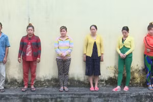 Nhóm đối tượng tại cơ quan công an. Ảnh: Công an An Giang.