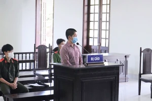 Bị cáo Nguyễn Minh Phụng tại toà.