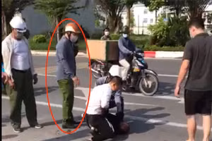 Giám đốc Công an Hà Nội đánh giá hành vi đứng nhìn dân vật lộn với cướp của Đại uý Nguyễn Văn Lâm thể hiện sự non kém về nghiệp vụ.