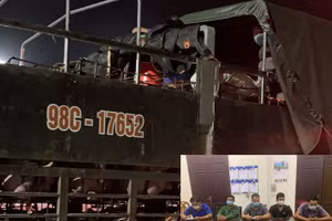 Các công dân có hành vi trốn trong thùng xe tải để vượt chốt kiểm soát dịch bệnh.