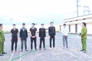 Các đối tượng tham gia vụ gây rối trật tự. Ảnh: Công an Hưng Yên