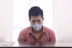 Bị cáo Phạm Thanh Tùng tại phiên toà xét xử.