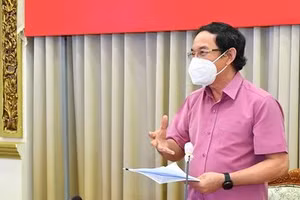 TP Hồ Chí Minh “không thể không mở cửa”