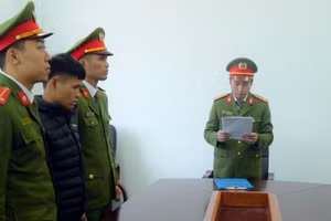 Giao cấu nhiều lần với nữ sinh 14 tuổi, nam thanh niên bị khởi tố