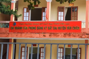 Văn phòng Đăng ký đất đai huyện Văn Chấn (tỉnh Yên Bái). Ảnh: Thanh Sơn.