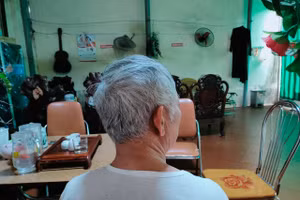 Ông Nguyễn Xuân N. chia sẻ về sự việc của người con trai. 