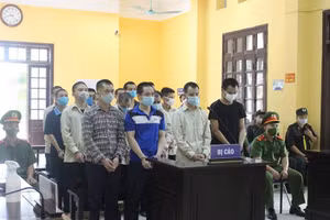 Các bị cáo tại phiên toà xét xử. Ảnh: Công an Lạng Sơn.