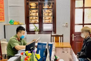 Tiktoker H.V.K. làm việc với cơ quan chức năng về nội dung clip phản cảm.