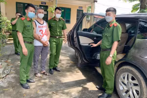 Đối tượng Nguyễn Khắc Hậu bị cơ quan chức năng bắt giữ sau 11 năm lẩn trốn. Ảnh: Công an Lào Cai.