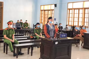 Bị cáo Hoàng Thị Thành tại phiên toà xét xử. Ảnh: Công an Gia Lai.