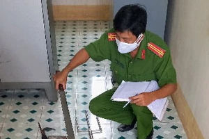 Cơ quan công an thu giữ nhiều vũ khí nguy hiểm có liên quan đến vụ án. Ảnh: Công an Tiền Giang.