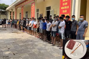 40 đối tượng tụ tập “mở tiệc” ma tuý và bóng cười tại quán hát ở Thanh Hoá âm tính với SARS-Cov-2.