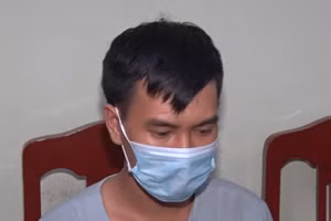 Nguyễn Tất Thịnh tại cơ quan chức năng.