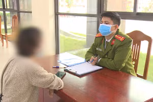 Một bị hại trong một vụ lừa đảo chiếm đoạt tài sản trình báo sự việc tại Công an tỉnh Thái Nguyên.