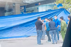 Cơ quan chức năng có mặt tại hiện trường vụ việc.