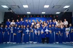 HSU sở hữu đội ngũ giảng viên đều là chuyên gia đầu ngành, có nhiều kinh nghiệm.