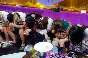 Hàng chục đối tượng tụ tập sử dụng ma tuý tại quán karaoke trong mùa dịch. Ảnh minh hoạ.