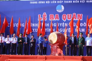 Nghi thức ra quân Chương trình Tình nguyện mùa Đông năm 2020 và Xuân tình nguyện năm 2021.