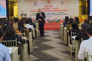 Toàn cảnh buổi khai mạc khóa bồi dưỡng, tập huấn.