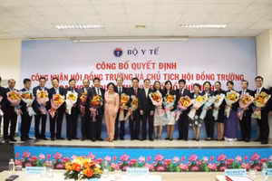 Trường ĐH Y Dược TPHCM vừa ra mắt các thành viên Hội đồng trường.