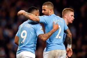 Jesus và Walker sẽ vắng mặt ít nhất 2 trận của Man City. Ảnh: Getty Images.
