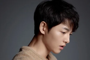 Song Joong Ki viết tâm thư "dằn mặt" vợ cũ Song Hye Kyo trong ngày lễ độc thân?