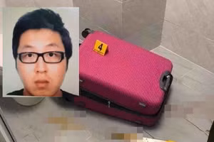 Nghi phạm Jeong In Cheol và tang vật vụ án.