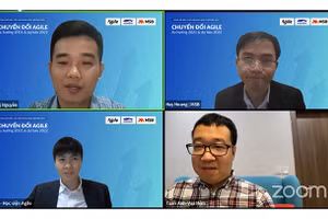 Các chuyên gia và lãnh đạo doanh nghiệp tham gia tọa đàm trong sự kiện công bố Vietnam Agile Report 2021.