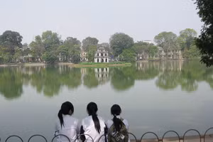 Nghị quyết của Bộ Chính trị về phương hướng, nhiệm vụ phát triển Thủ đô Hà Nội đến năm 2030, tầm nhìn đến năm 2045